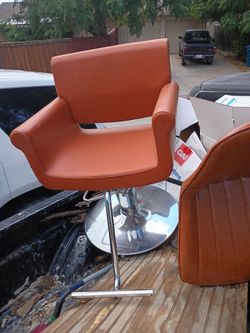 1 siLLa de cortar peLo 2 de esperar
