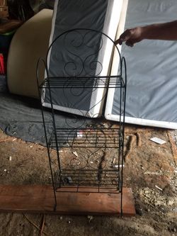 Metal plant stand