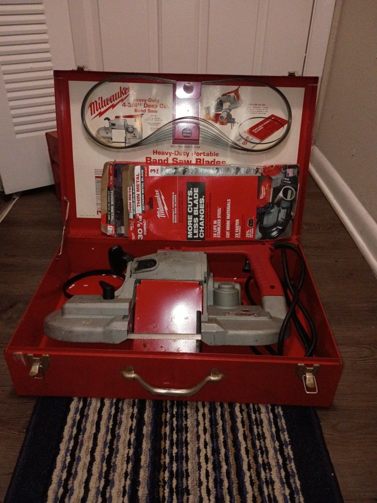 Milwaukee Heavy Duty Bandsaw