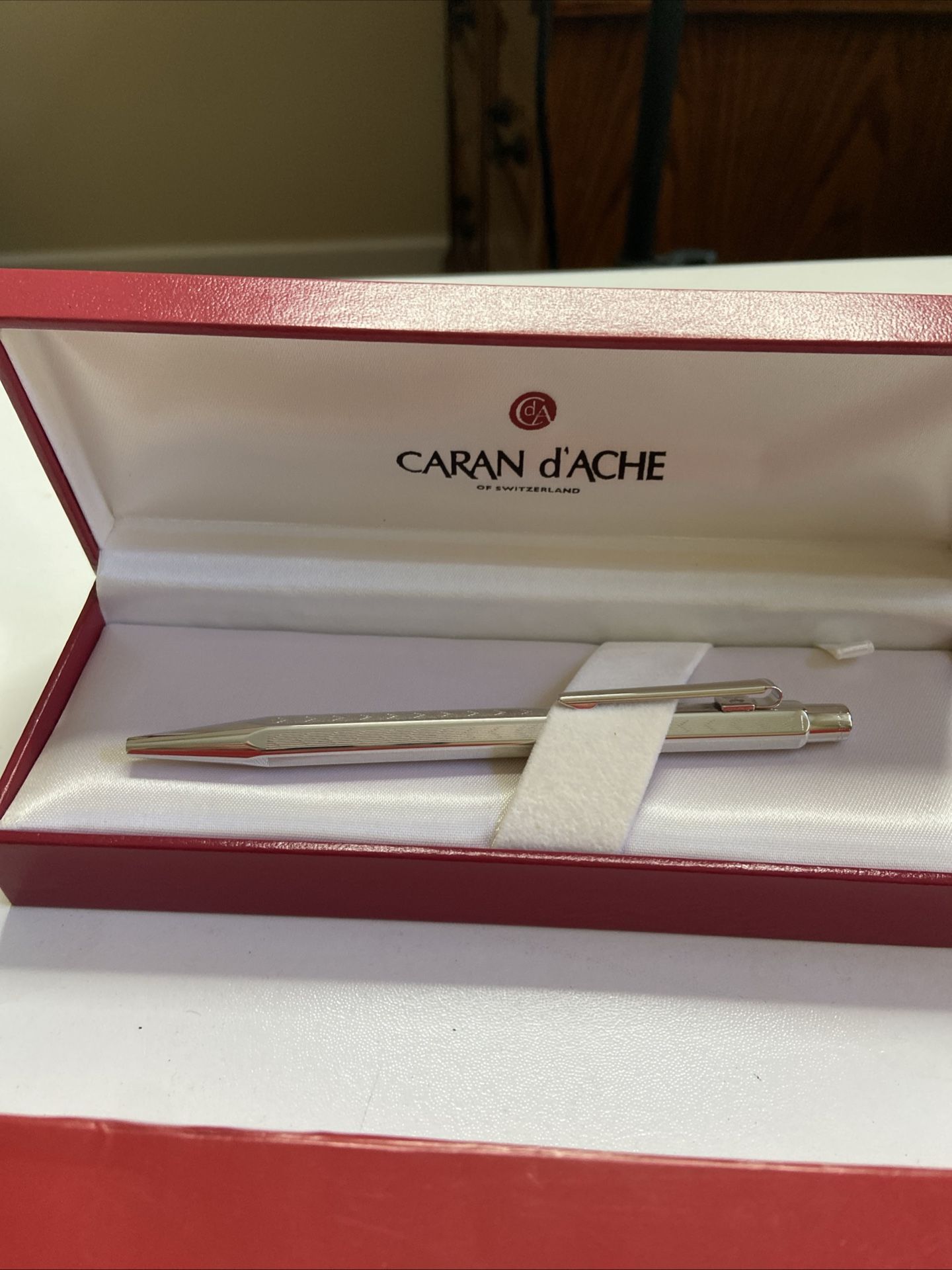 CARAN D ACHE ECRIDOR CHEVRON SILVER PLATED BALLPOINT PEN WITH BOX