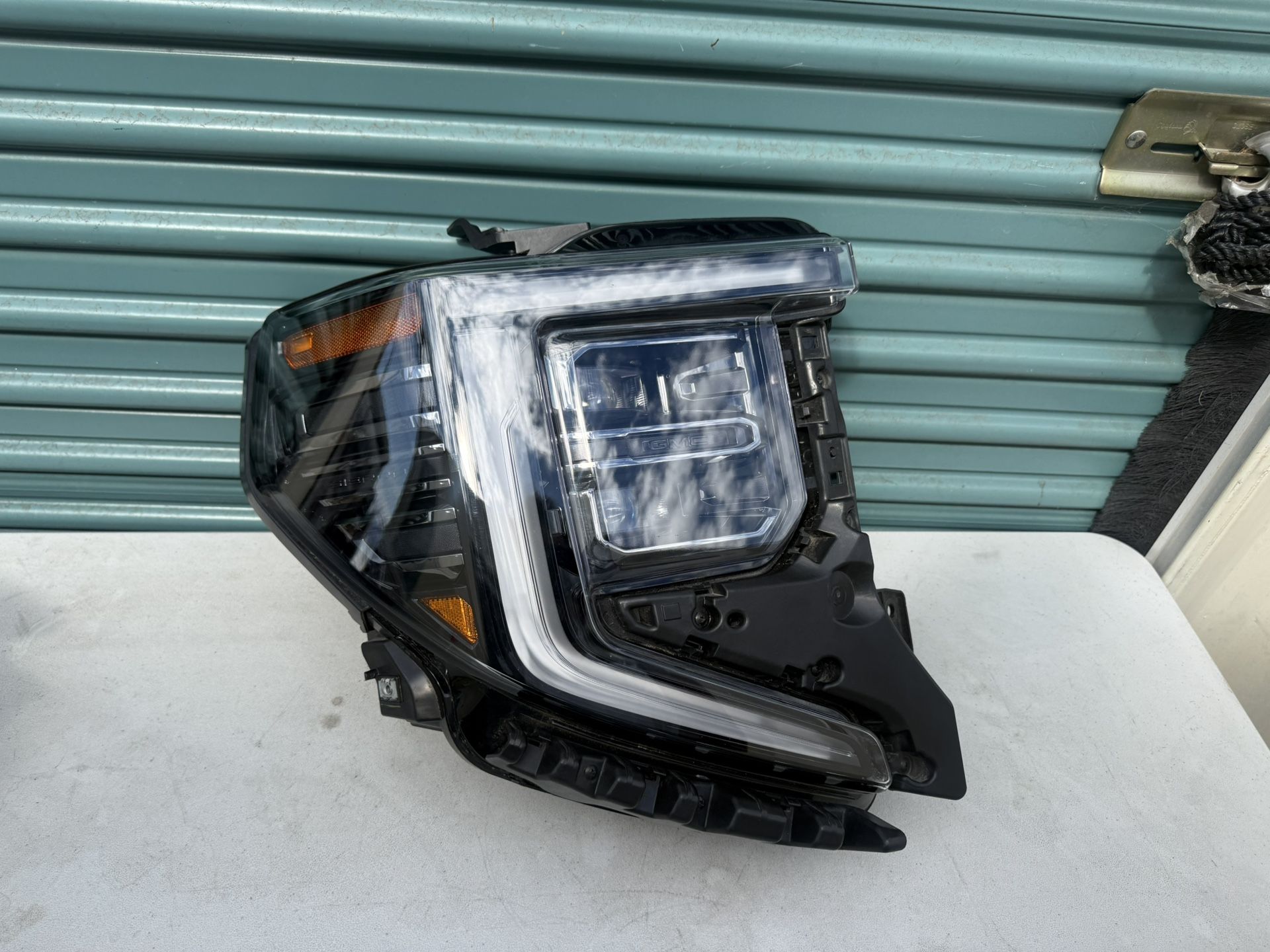 2022 - 2025 GMC Sierra 1500 LED Headlight Passenger Right RH OEM