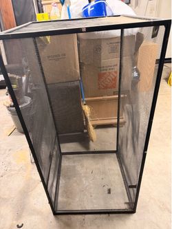 Extra large chameleon enclosure