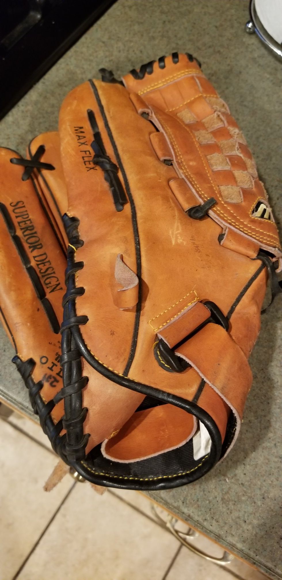 14" left Lefty baseball softball glove broken in