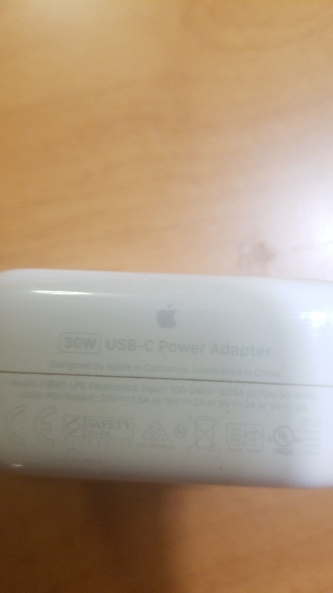Apple 30w type c charger box
