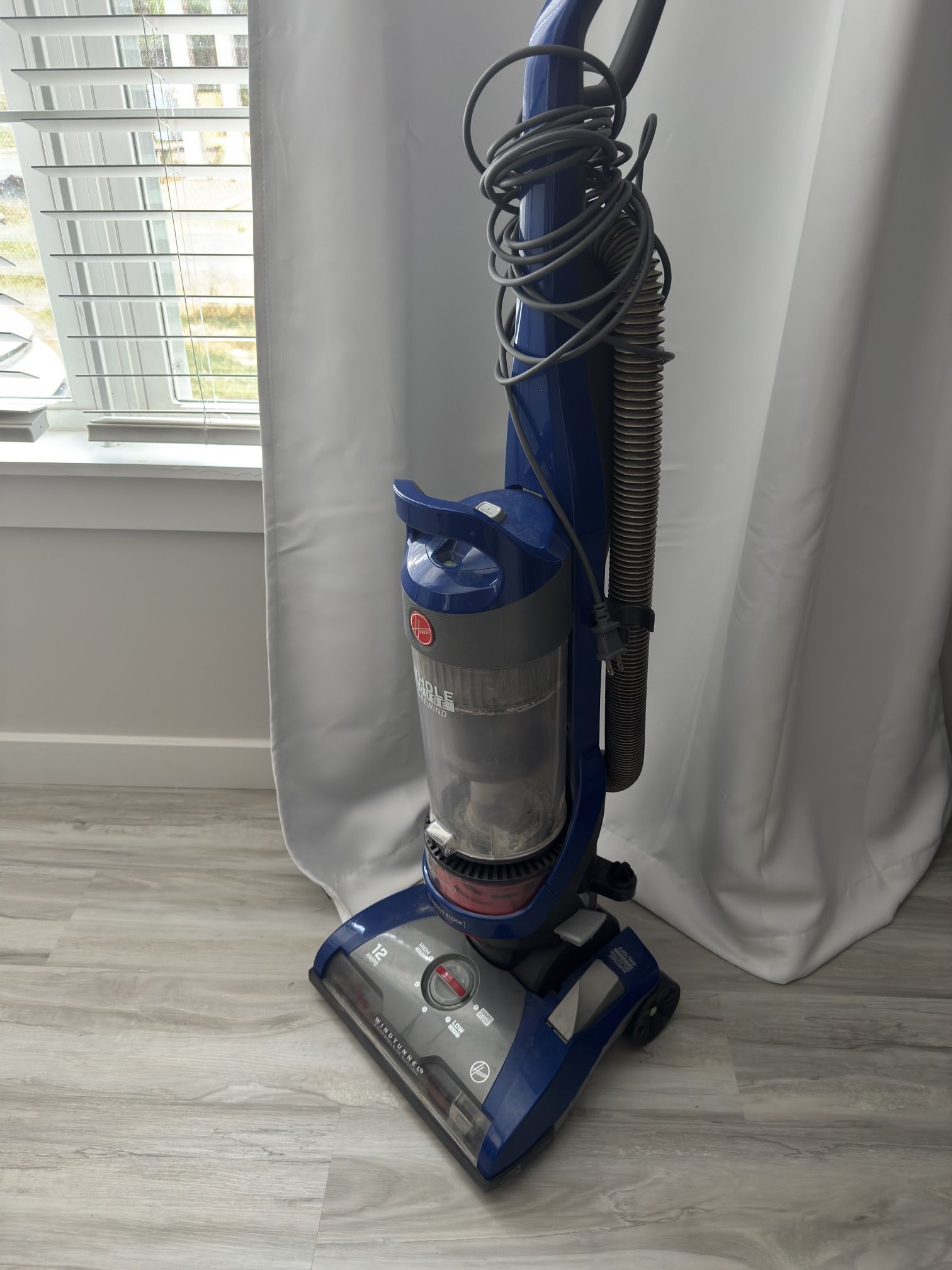Hard Floor & Carpet Vacuum