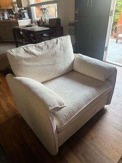 Oversized living room chair