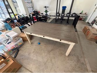 Dining Table. No Chairs