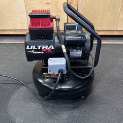 Thomas Air PAC 4.5 Gal 1.5 Hp Air Compressor 