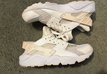 Nike Air Huarache size 8.5 men runs small