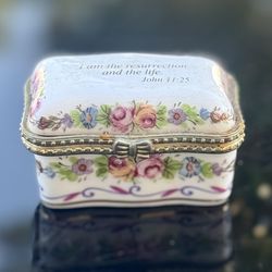 VINTAGE Imperial Porcelain Hinged Trinket Box