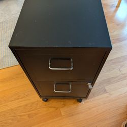 2-Drawer Metal Filing Cabinet with Lock – Black (Great Condition)