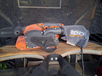 Rigid 6.5 Amp Corded 3 in.W x 18 in.L Heavy-Duty Variable Speed Belt Sander : MOVING