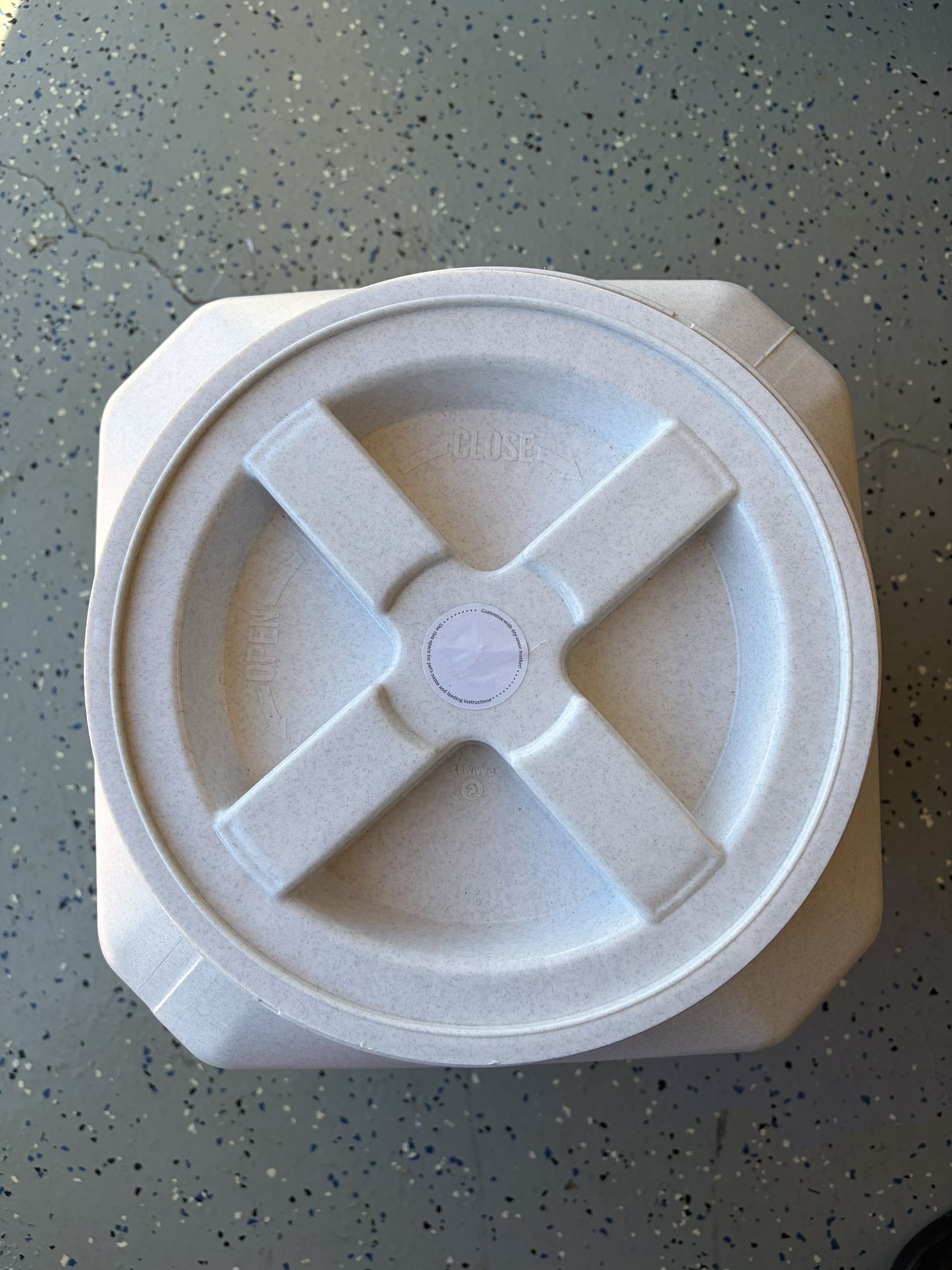 Like-NEW - Gamma2 Vittles Vault Pet Food Storage Container - 50 Lbs