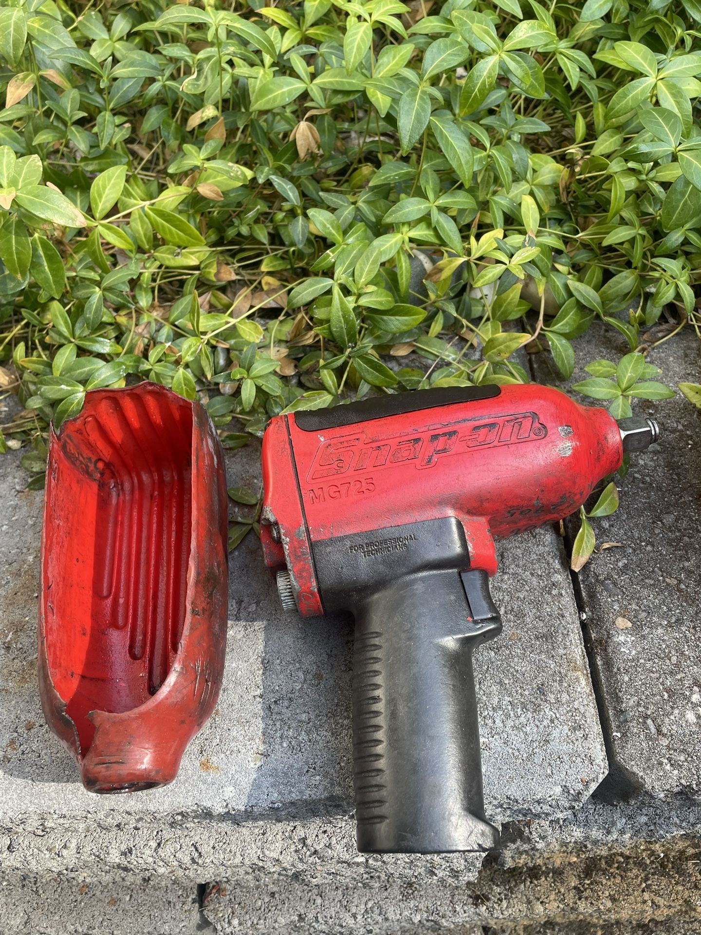 Snap-On 1/2” Pneumatic Impact Wrench