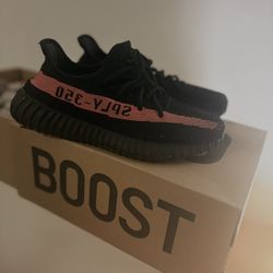 YEEZY BOOST 350 V2 