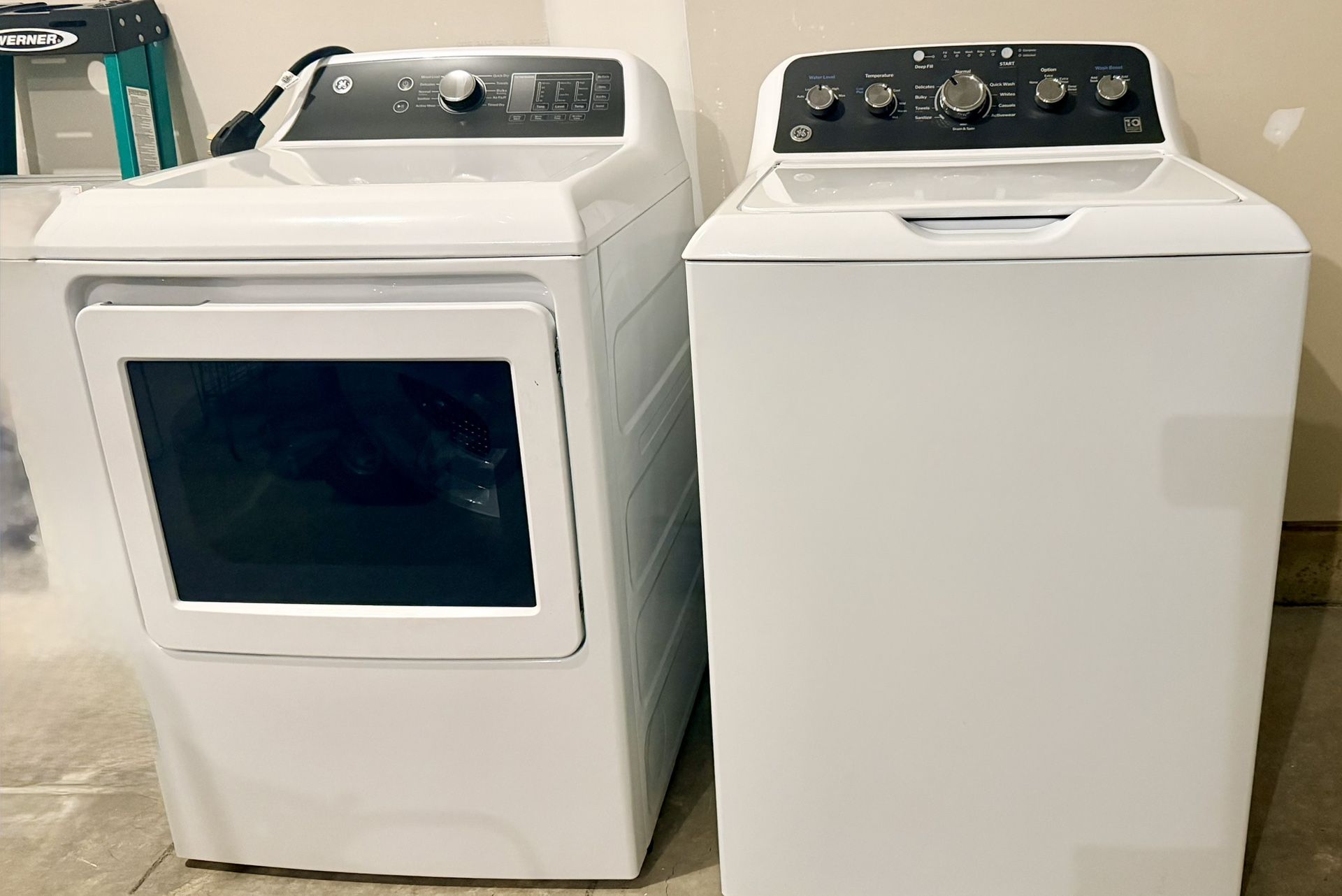 GE Washer And Dryer - White- Excellent Condition  $600