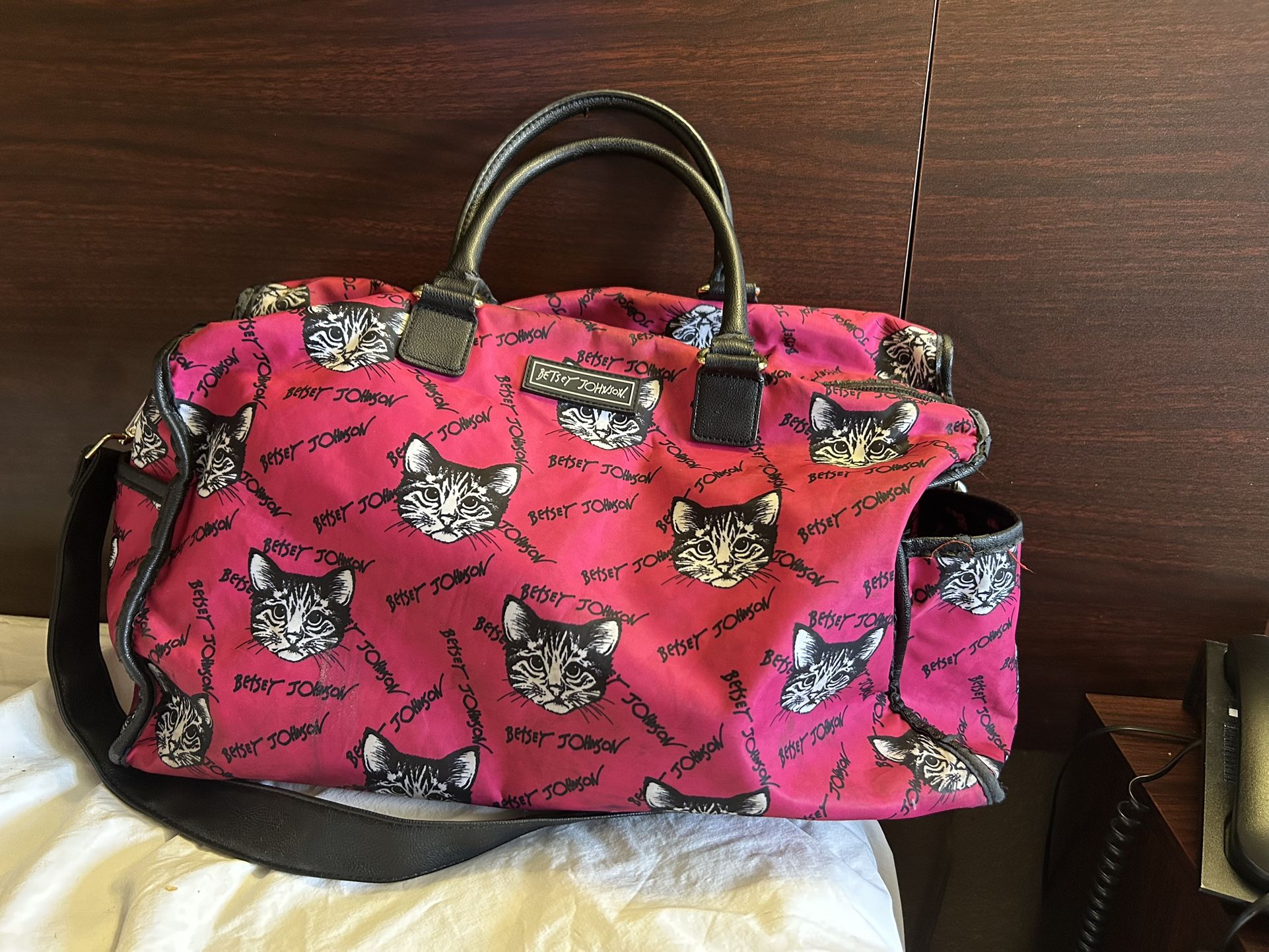 Rare Betsey Johnson Hot Pink Cats Overnight Duffel Bag