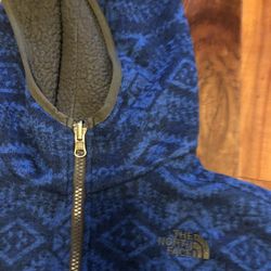 Fleece Jacket North Face Size  L  14-16 youth 