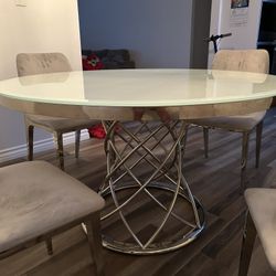 Dinning Room Table W/ 4 Chairs