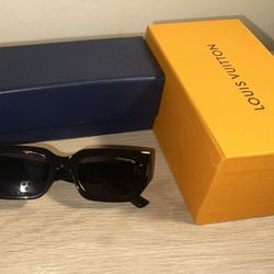  Vuitton 1.1 Millionaires Sunglasses - Black/Gold LV Monogram 