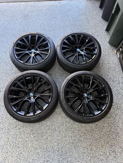 20 inch BMW M Sport wheels and Pirelli tires