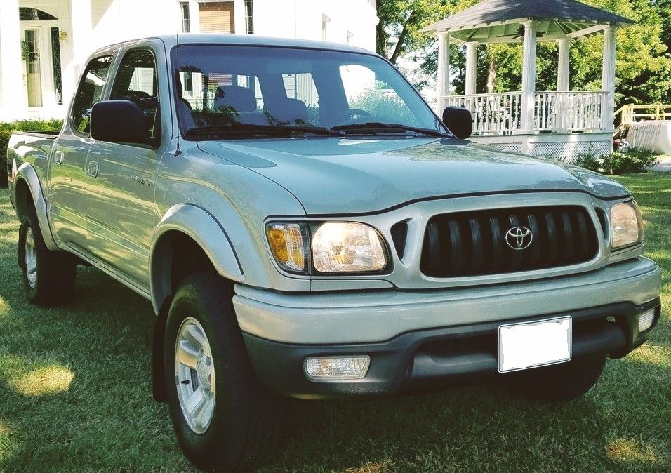 Luxury Package HID headlamps01 Toyota Tacoma size: full-size 3.4L!