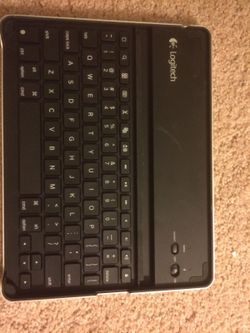 Logitech Y-R0023 Bluetooth keyboard