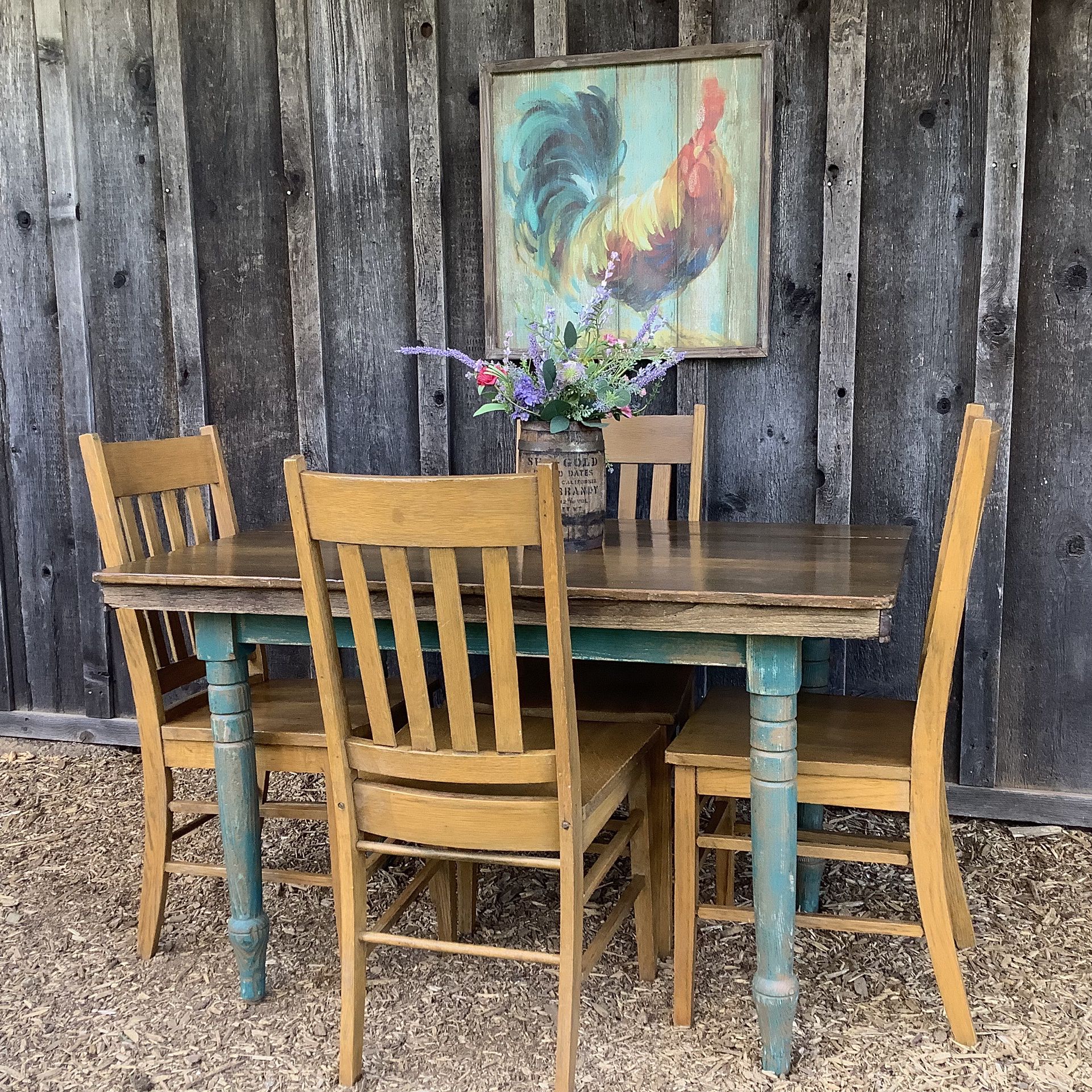 Vintage Farmhouse Dinette Table with 4 Chairs
