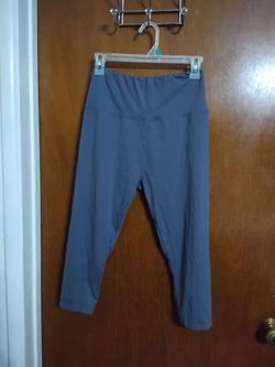 Gray High-Waist Cropped Leggings. XL yoga pants