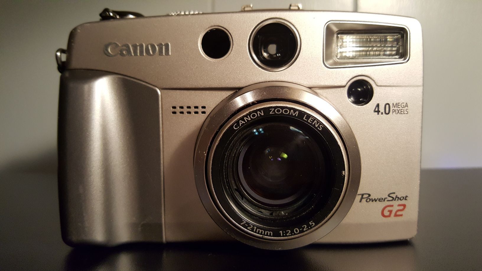 Canon Powershot G2 - Digital Camera