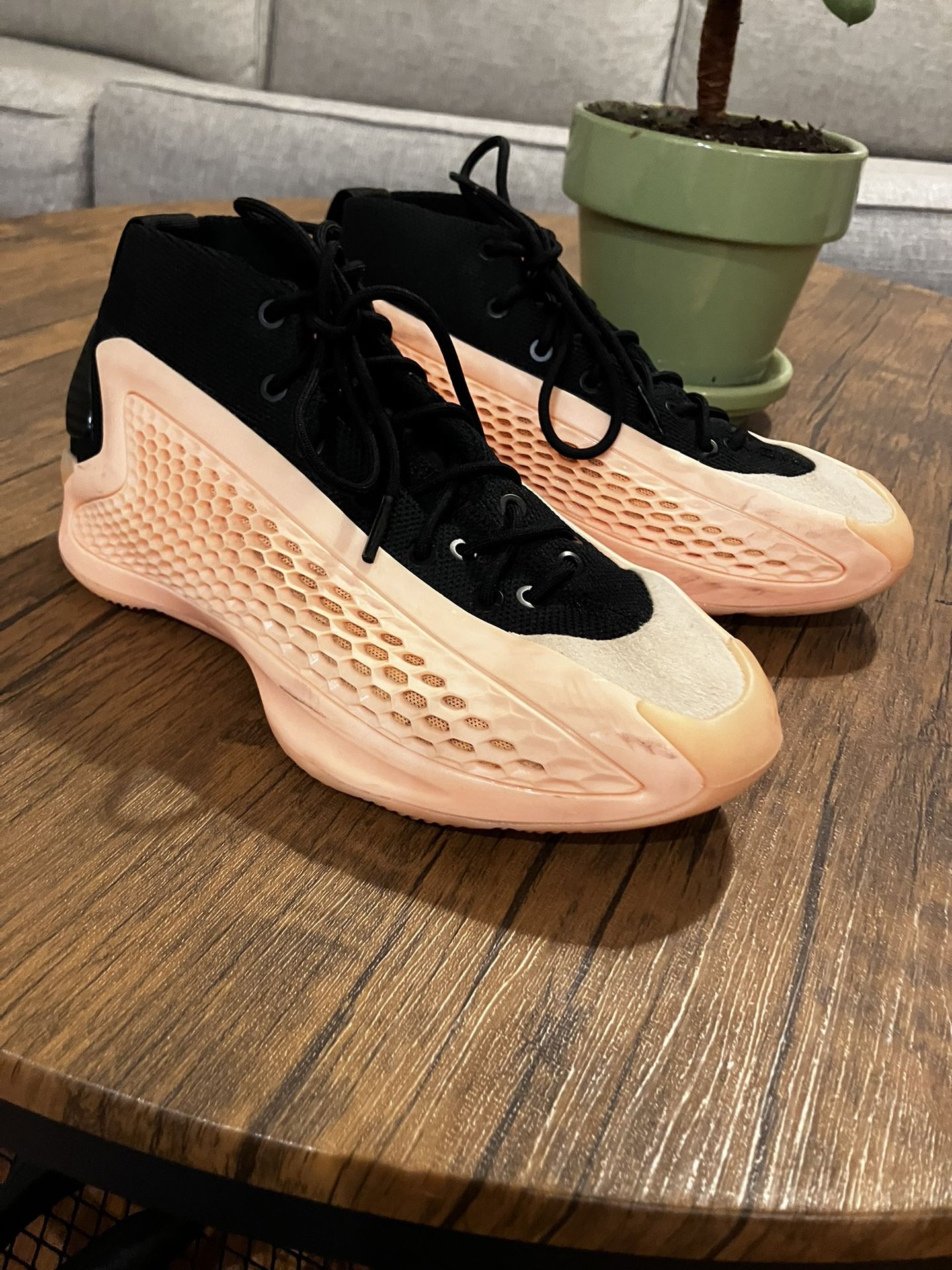 Adidas Anthony Edward’s