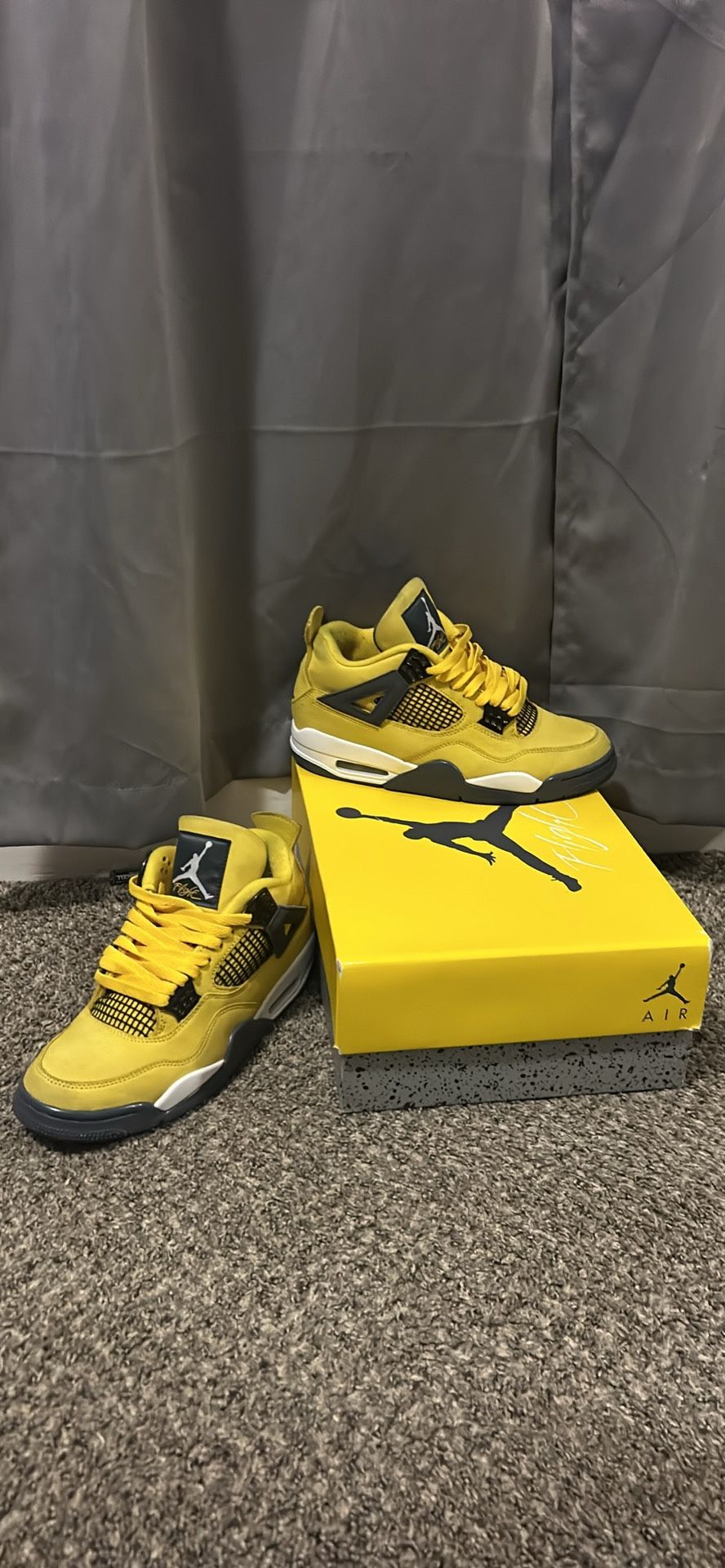 Jordan 4 lightnings 2021 release