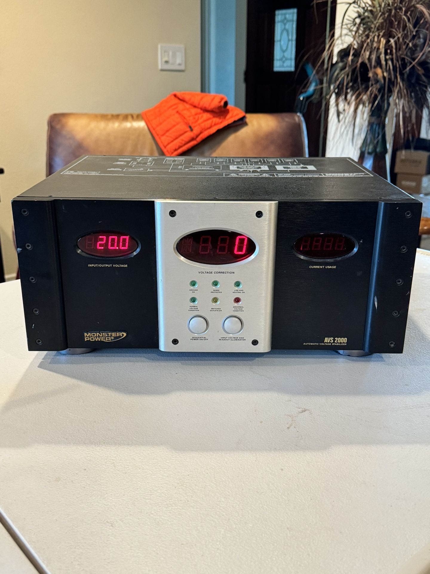 Monster Power AVS2000 Rack Mount Automatic Voltage Stabilizer/ Power Center m260 Shipping Available