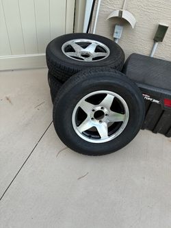 Trailer tires 205/75/15 🛞 x mags wheels