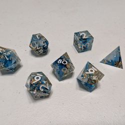 Dispel Dice
Arctic Bloom V2 7-Piece Polyhedral Dice Set