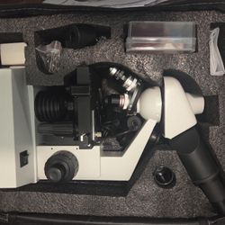 Trinocular Microscope