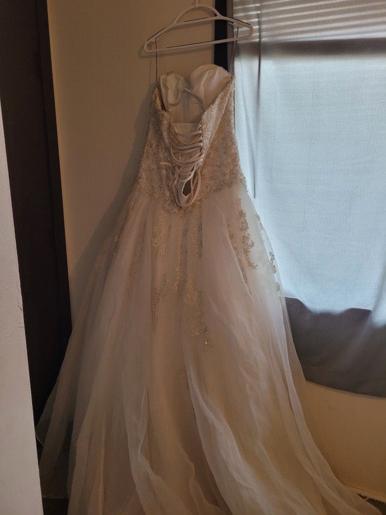 Wedding Dress 