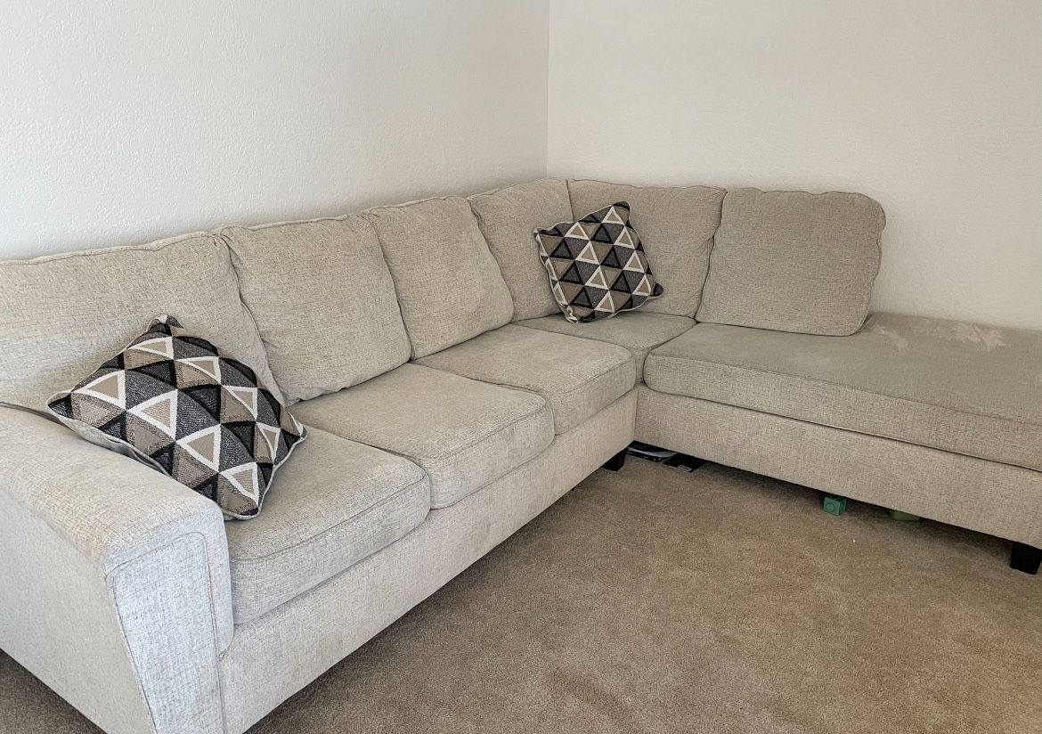 Ashley Sectional With Sleeper Sofa