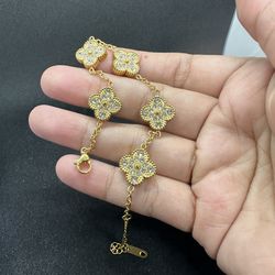 Four Leaf Pave Flower Bracelet 18KGP Stainless Steel Non-Tarnish