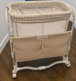 Ingenuity Dream and Grow Breathable Mesh Bedside Bassinet with Storage Pocket Dalton, Gray