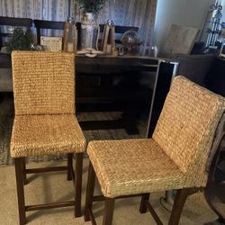 2 Wicker Bar Stools