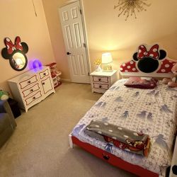 Delta Children Minnie Twin Bedroom Set With Mattress