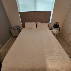 Full Size Bed, Box Spring, Headboard 