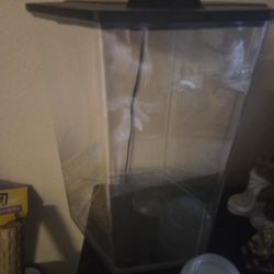 2.5 Gallon Fish Tank