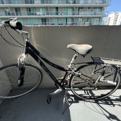 Specialized Bike With Rack And Lock
