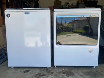 Matching Maytag Extra Power Washer and Gas Dryer set