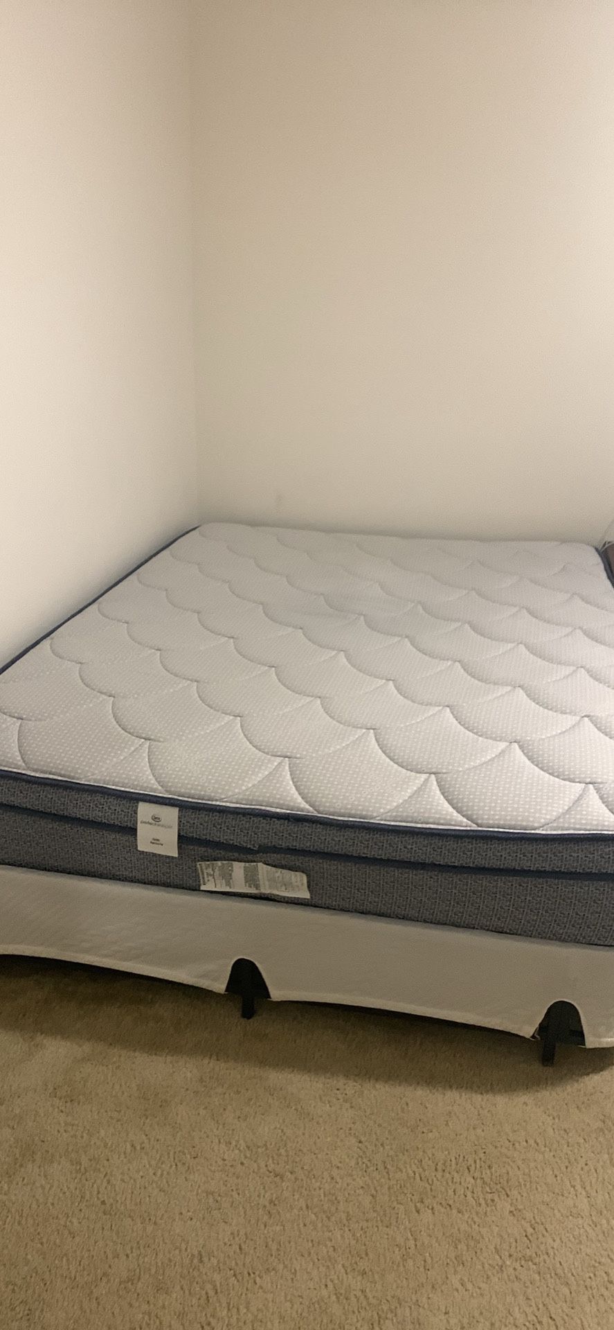 Serta Queen Mattress & Bed Frame