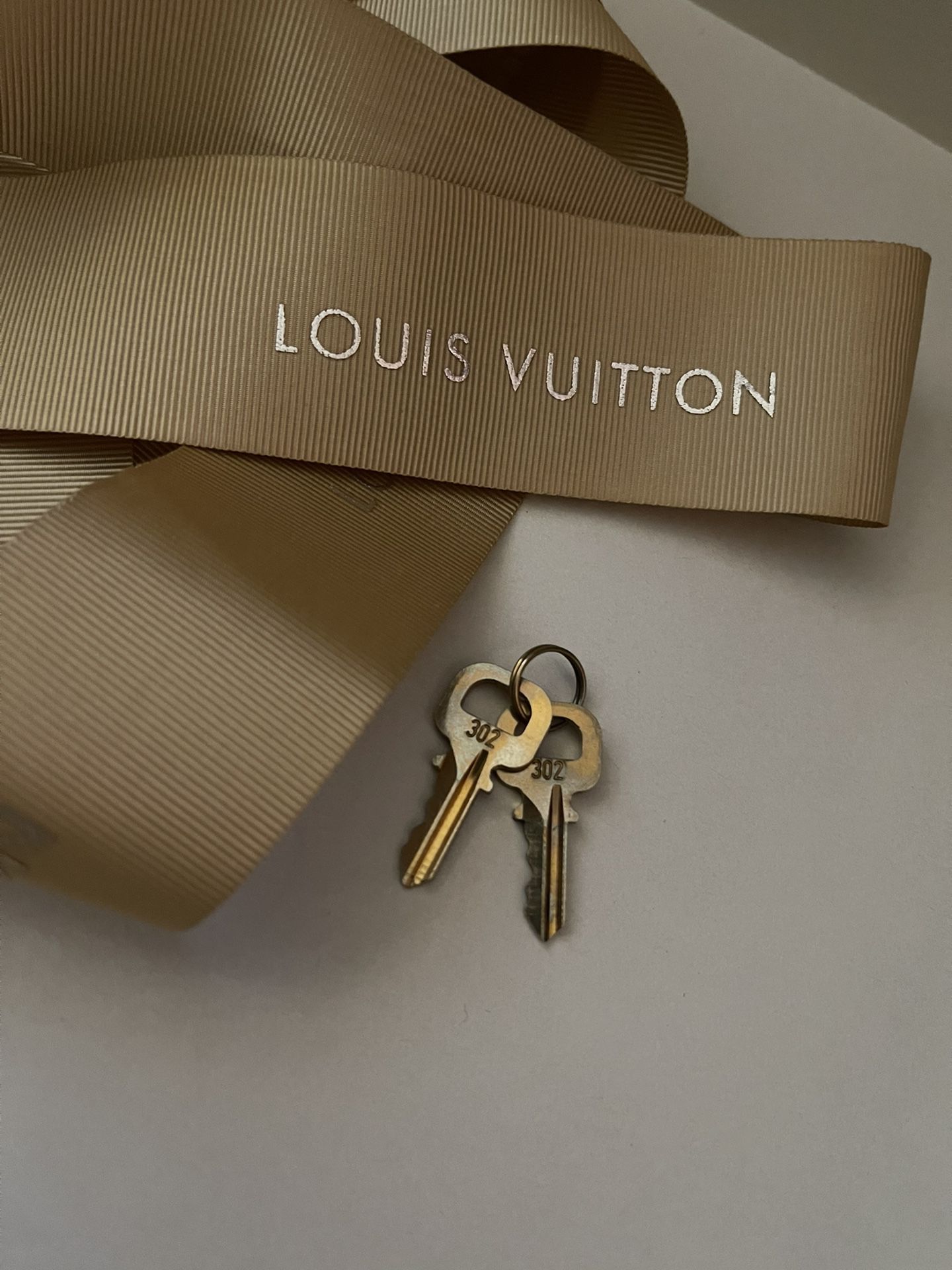 Louis Vuitton Speedy 35 Vintage for Sale in Victorville, CA - OfferUp