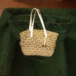 Micheal Kors Purse