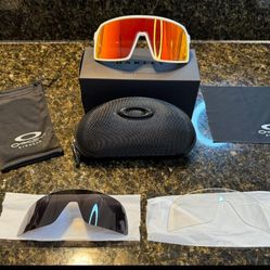 Oakley Sutros 